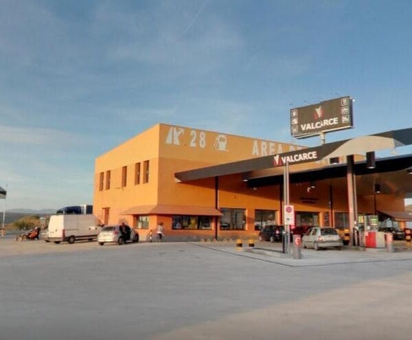 Gasolinera con restaurante cerca de mi ubicación