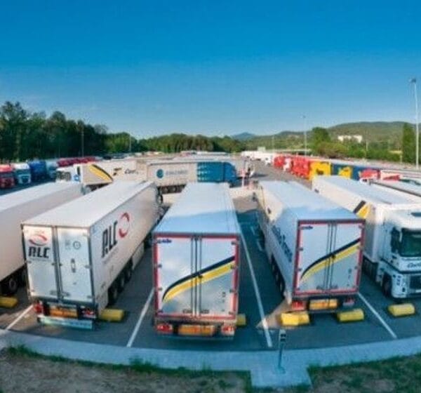 Instalaciones cómodas para camioneros gasolinera para camiones