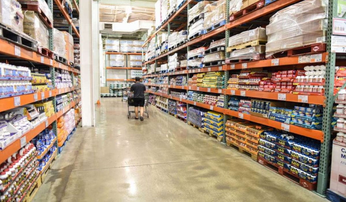 Cuáles son las características distintivas de un supermercado mayorista