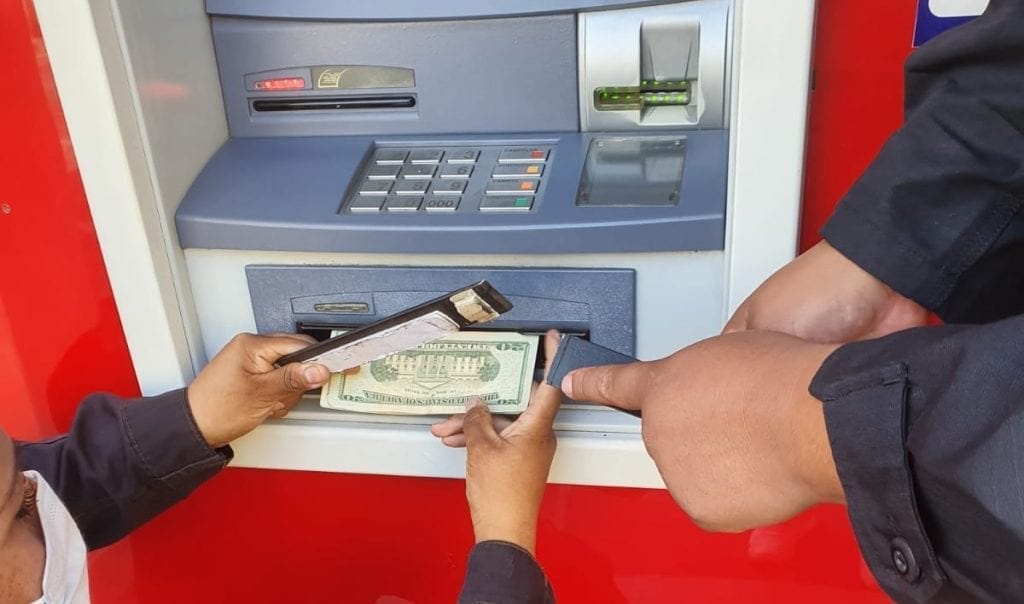 Cómo hacer un retiro de efectivo sin tarjeta en un cajero Scotiabank