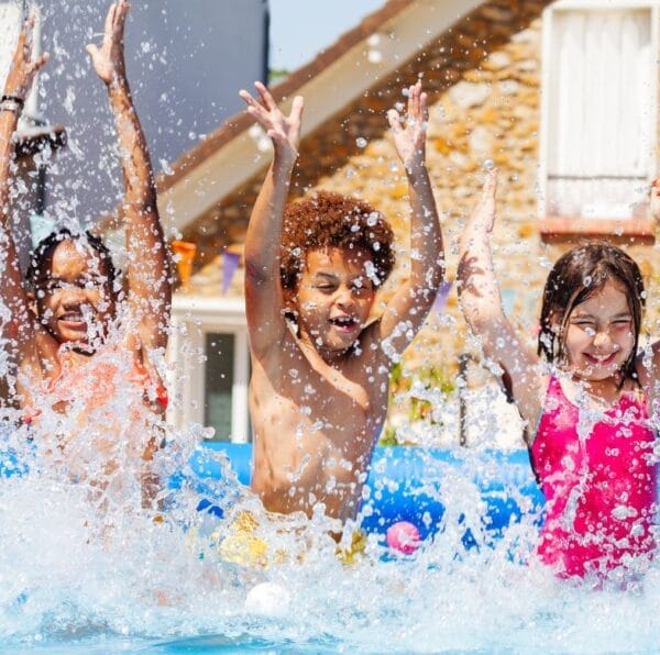 Tipos de piscinas para niños ¿Cuál es la mejor opción