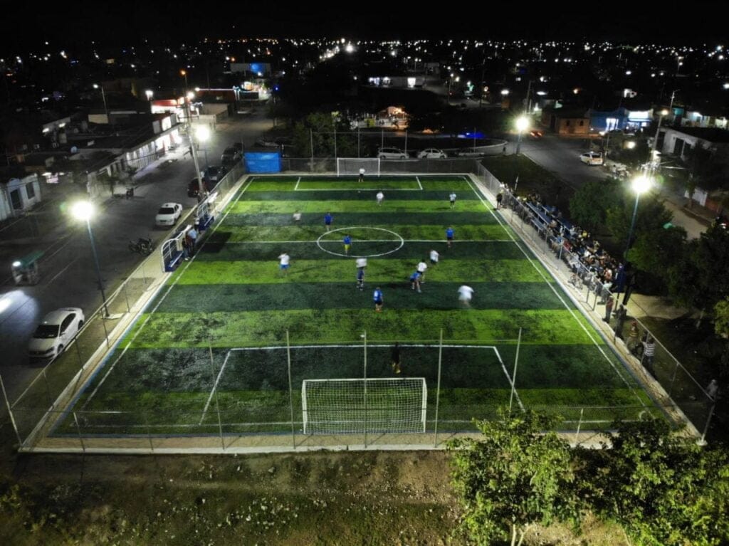 Parques con canchas de fútbol cerca de mi ubicación