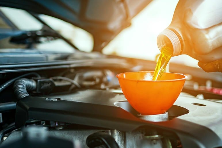 Tipos de aceites para motor que puedes encontrar en las tiendas