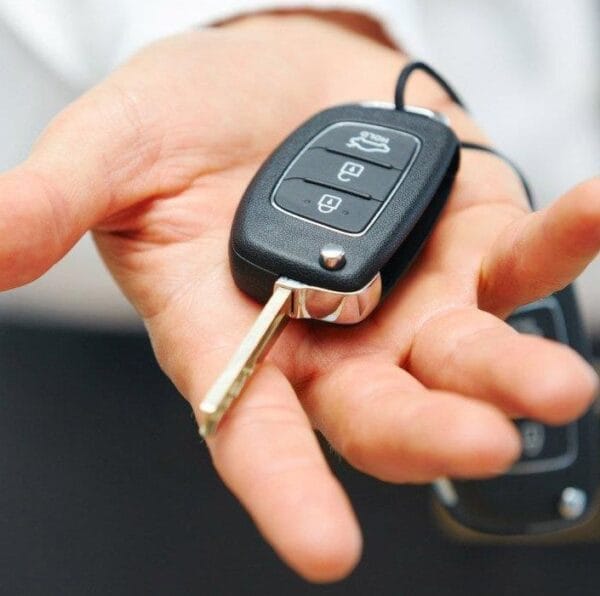Tipos de llaves y controles para autos