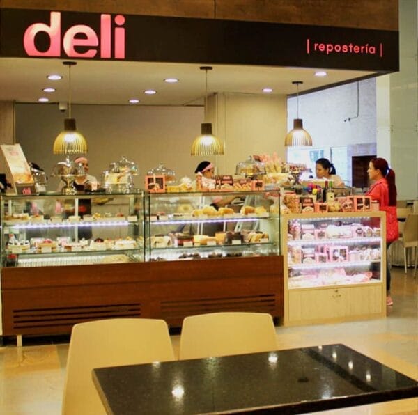 Cómo pedir tu torta Deli en Deli Pastelería