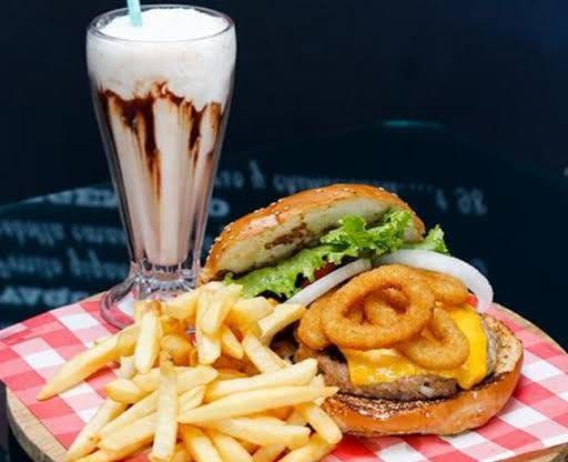 Hamburguesas y malteadas cerca de mi ubicación